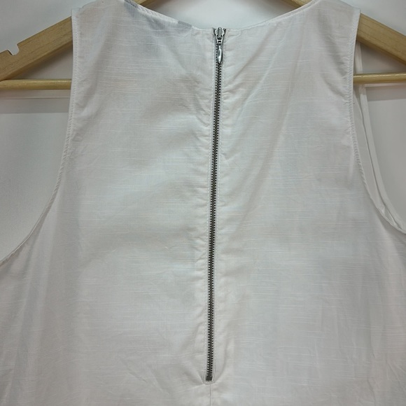 Banana Republic White Eyelet 100% Cotton Sleeveless Top with Zipper Closure Sz M - Picture 7 of 8